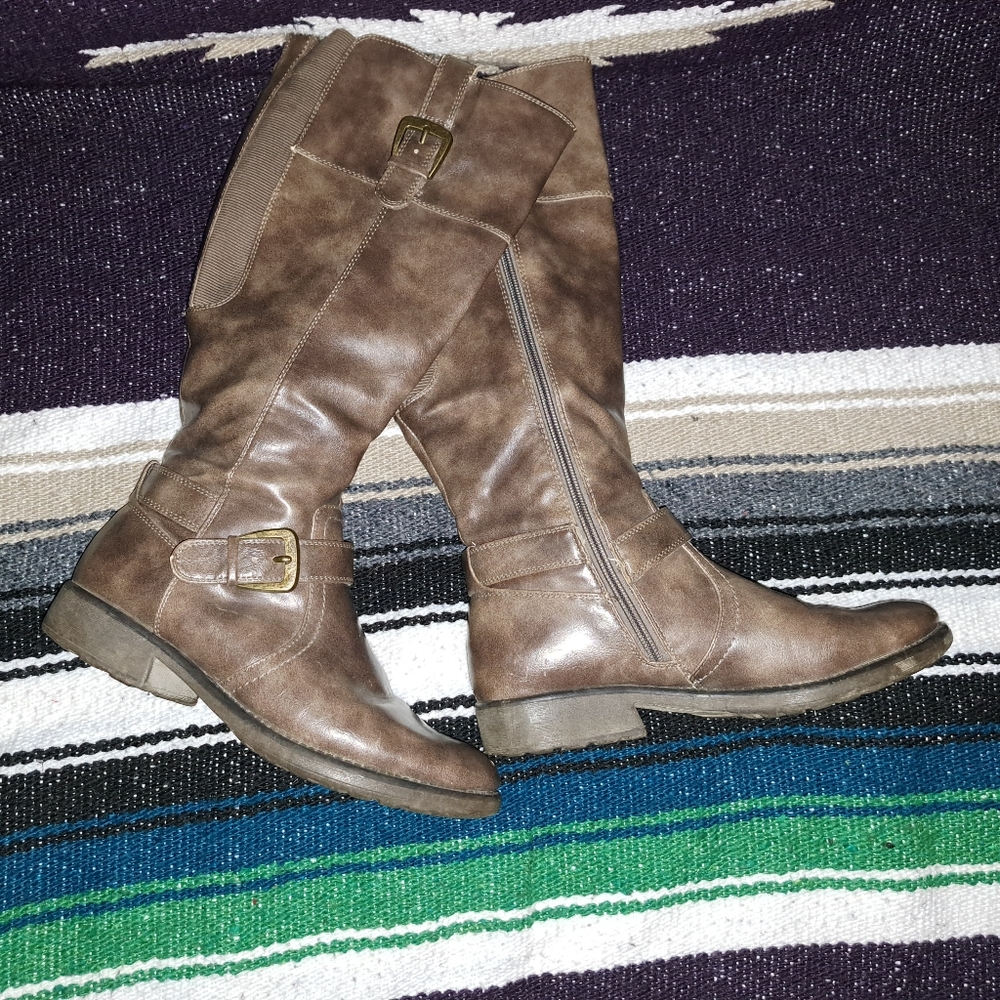 Sinda Wear Ever boots size 8